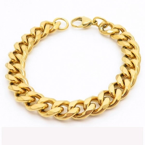 Classic 18K gold plated stainless steel Cuban link bracelet with a lobster claw clasp
