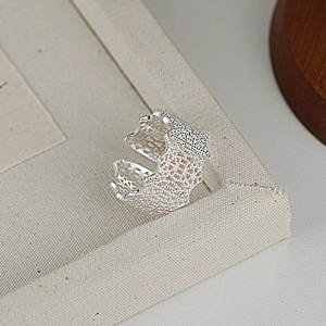 925 Sterling Silber Offener Ring Breit Hohl Gitter Spitze Design Verstellbar Unregelmäßige Wellenkante Minimalistischer Schmuck