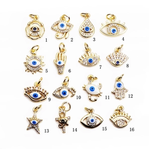 Set di ciondoli occhio del male con zirconi blu e mano di Hamsa per fare gioielli