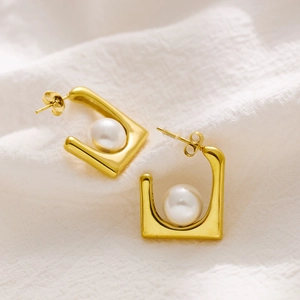 Golden geometric square pearl earrings in 18k gold plated stainless steel for women