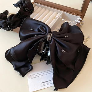 Coffret pince à cheveux nœud en satin noir et bandeau avec strass scintillants et design chic