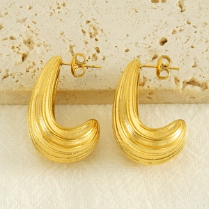 Chunky Ribbed C Shape Earrings Stainless Steel 18K Gold Plated Vintage Luxury Style Women Jewelry Accessory