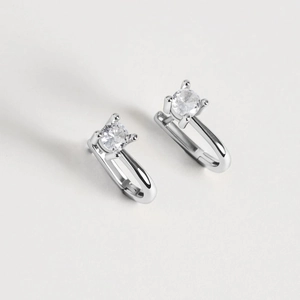 Silver S925 earrings with sparkling round zirconia in a classic four-prong setting