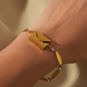 Envelope Pendant Bracelet 18K Gold Plated Stainless Steel With Zircon Inlaid Minimalist Niche Piece For Women Adjustable