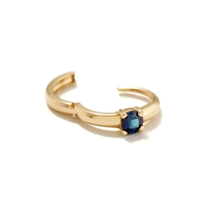 Pendientes de aro en oro de 18K con circón azul engastado en cuatro garras seguras