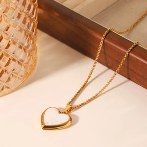 Collier Pendentif Médaillon Coeur En Acier Inoxydable Plaqué Or 18 Carats Nacre Style Français Pour Femmes Bijoux Élégants