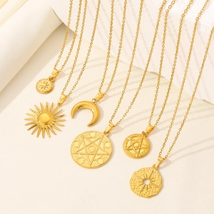 Collana Con Pendente Celeste Acciaio Inossidabile Placcato Oro 18K Sole Luna Stella Pentacolo Gioielli Boho Donna