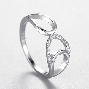 Anello infinito in argento sterling 925 da donna con pietre di zircone micro-incastonate