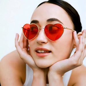 Occhiali Da Sole A Forma Di Cuore Montura In Metallo Protezione UV400 Moda Retro Lenti Oceano Per Festa All'aperto