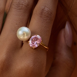 18K gold plated stainless steel ring with white pearl and oval pink zircon on hand