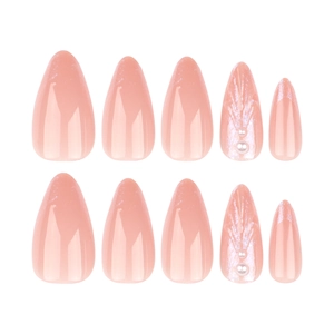 3D Muschel Mandel Kunstnägel Set in Nude-Rosa mit Perlen und irisierender Textur
