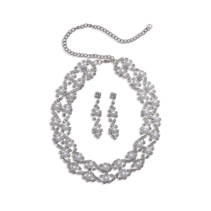 Schmuckset aus Halskette und Ohrringen mit glitzernden Strasssteinen und Perlen