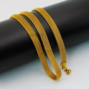 Elegant 18k gold plated stainless steel mesh necklace with secure lobster clasp closure