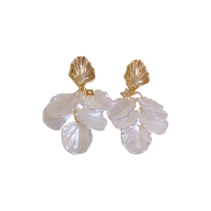 Elegant gold shell earrings with white translucent acrylic flower petals for women