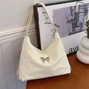 Women Pleated PU Leather Shoulder Bag With Metal Butterfly Decor Chain Strap Simple Korean Style Underarm Hobo Bag