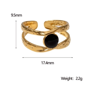 Detailed size specifications for gold hammered ring with black stone inlay and dimensions
