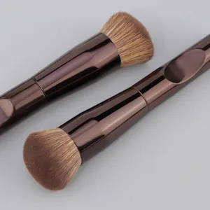 Set di pennelli per fondotinta con tubi in alluminio spessi e setole marroni dense