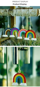 Détail du pendentif arc-en-ciel bohème fait main avec perles en bois et pompons en coton