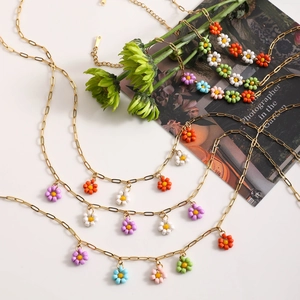Multi-layer 18K gold stainless steel necklace with colorful beaded flower pendants