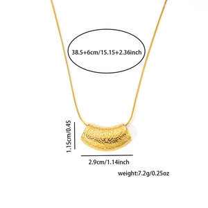 Detailed technical diagram showing dimensions of the gold hammer-texture bar necklace