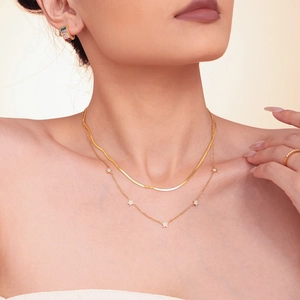 Double-layered gold star necklace with zircon pendants and snake chain set for women
