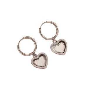 Boucles d'oreilles cœur élégantes en cuivre avec nacre blanche et cristaux brillants