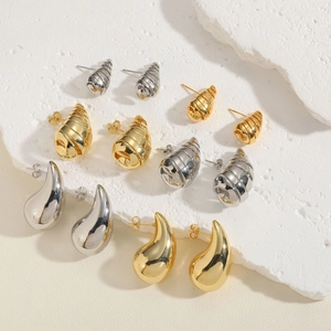 Polished titanium steel earrings in shell and teardrop shapes in gold and silver