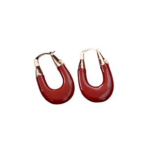 French vintage gold-plated U-shaped earrings in deep red resin finish