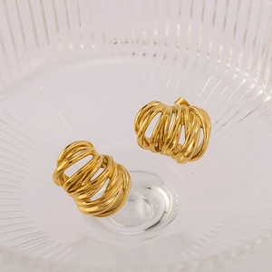 Boucles d'oreilles créoles en acier inoxydable doré 18 carats au design spirale