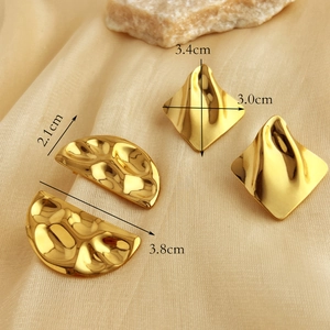 18k gold plated stainless steel hammer texture earrings in semicircular and square shapes