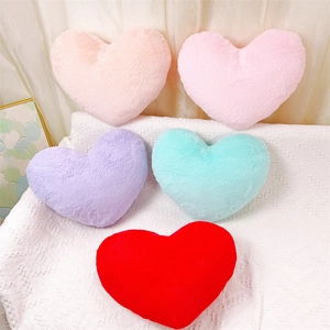 Oreiller En Peluche En Forme De Cœur Coussin Décoratif En Fausse Fourrure Pour Canapé Lit Décoration Intérieure Cadeau