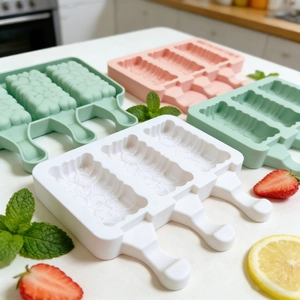 Moule à glace en silicone aux couleurs macaron avec couvercle et bâtonnets pour glaces