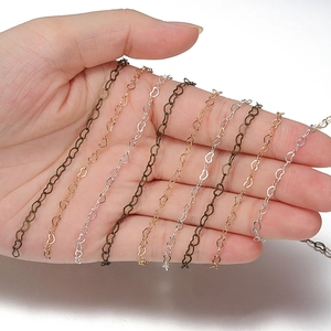 Multiple colors of hollow heart-shaped copper chain links for DIY jewelry making