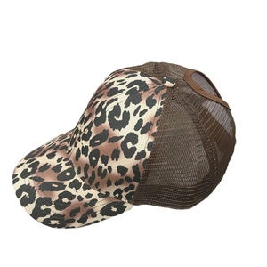 Modieuze baseballpet met luipaardprint, mesh en paardenstaartgat voor zonbescherming buiten