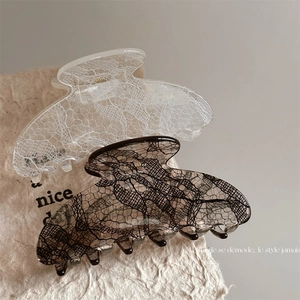 Lace Pattern Hair Claw Clip French Vintage Transparent Resin Shark Clip Elegant Hair Accessory For Women