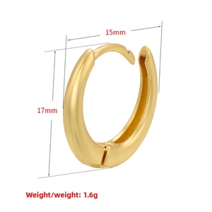 Detailed view of geometric gold earrings showing dimensions 17mm by 15mm and 1.6g weight