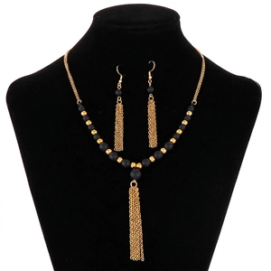Set di Gioielli Boho in Acciaio Inossidabile per Donna Perline in Pietra Naturale Collana con Nappe a Catena Lunga e Orecchini
