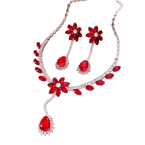 Exquisite flower zircon necklace and earrings set with tassel in silver and red finish