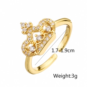 Detailed macro view showing the 18K gold-plated crown ring dimensions and 3g weight info