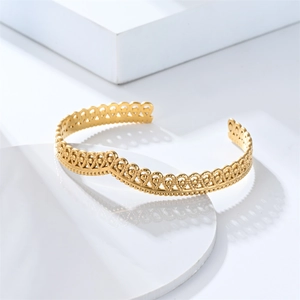 Vintage golden crown-shaped open stainless steel bangle with hollow lace patterns