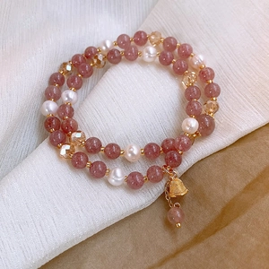 Bracelet À Perles Double Couche Avec Cristal De Fraise Perles D'eau Douce Et Pendentif Clochette En Alliage Bijou Pour Femme