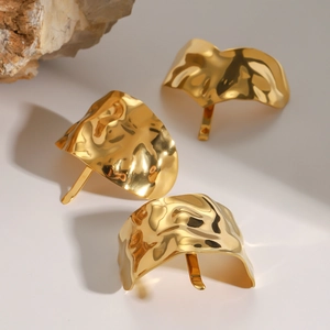 Three-piece set of minimalist gold wave texture hair pins and clips for women