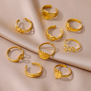 9-piece set of vintage 18k gold plated stainless steel snake and clover rings for women