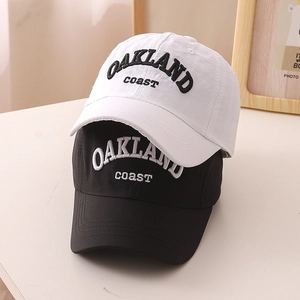 Kid's quick-dry baseball cap with Oakland coast embroidery in black and white colors