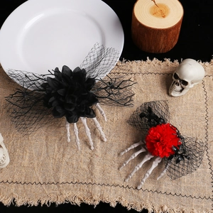 Barrettes mains de fantôme pour Halloween avec griffes de crâne et fleurs en résille