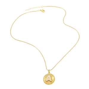 Collana dorata con pendente lettera A, medaglione rotondo e zirconi incastonati