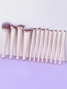Close-up of 13-piece pink makeup brush set with gradient bionic fiber bristles