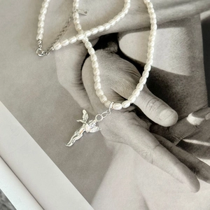 French style 925 sterling silver angel pendant necklace with elegant white pearls