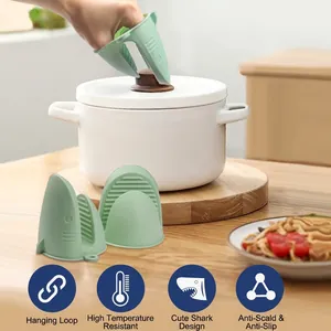 Shark-shaped heat resistant silicone oven mitts for gripping pots and pans safely