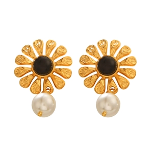 Golden stainless steel flower earrings with black gemstone and hanging white pearl